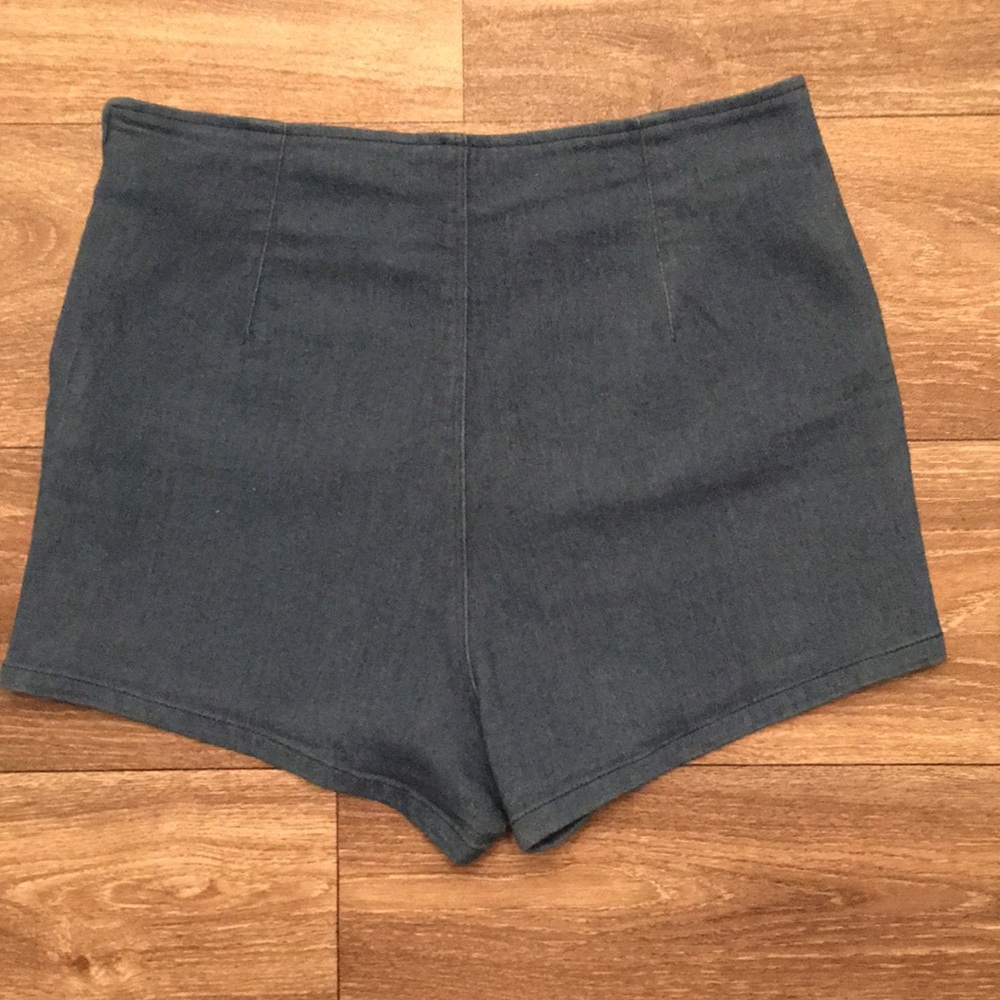 High wasted shorts